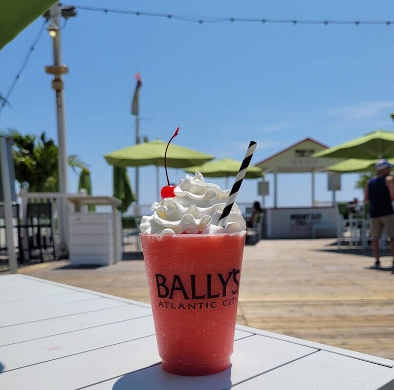 Beach Bar in Atlantic City | Bally's Atlantic City