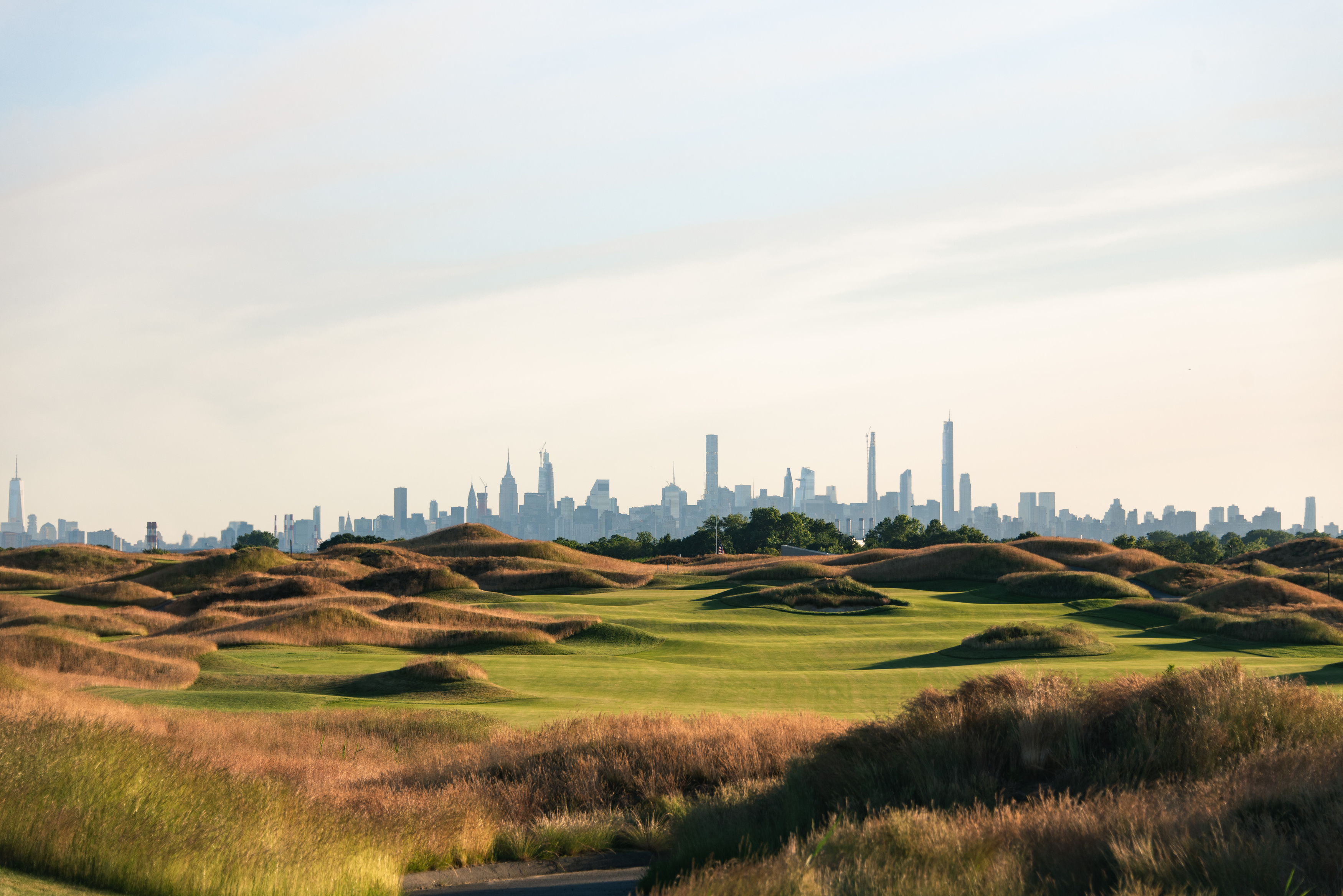 Jack Nicklaus Golf Course in NYC Bally #39 s Golf Links at Ferry Point